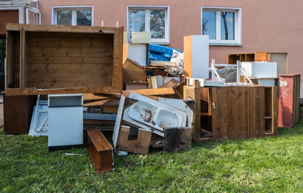 Best Garage Cleanout  in Geneva, OH